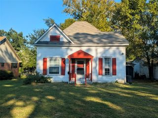 204 N 9th Avenue, Teague, TX 75860