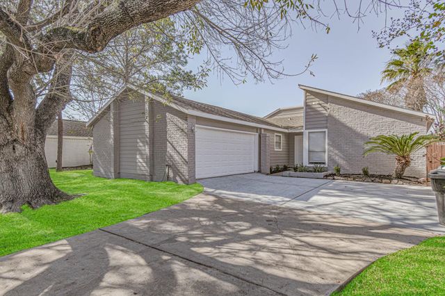 3030 Misty Park Drive, Houston, TX 77082