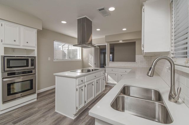 3030 Misty Park Drive, Houston, TX 77082