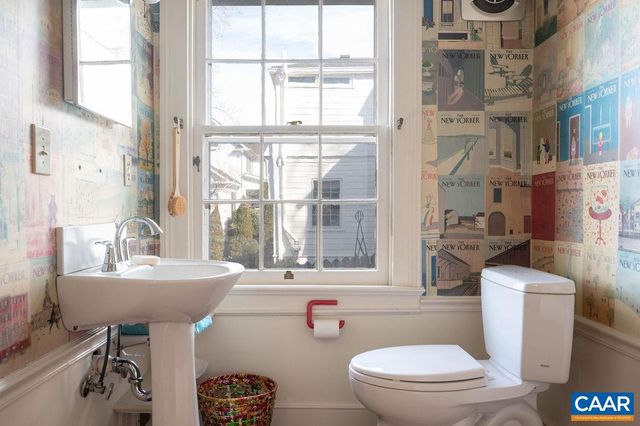 907 COTTAGE LN, Charlottesville, VA 22903