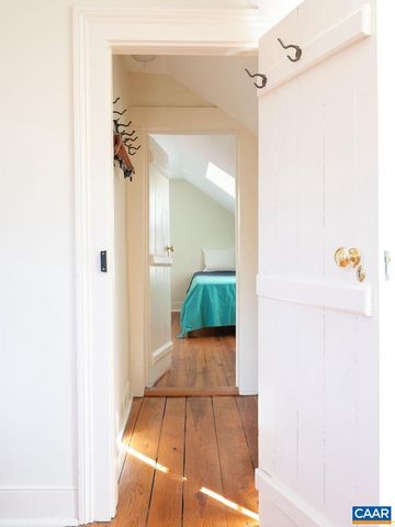 907 COTTAGE LN, Charlottesville, VA 22903