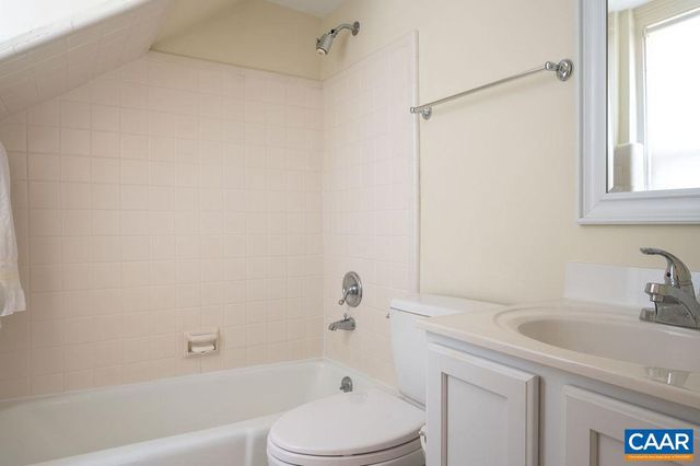 907 COTTAGE LN, Charlottesville, VA 22903