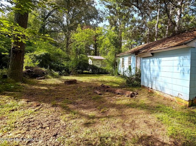 2032 Willow Way, Jackson, MS 39204