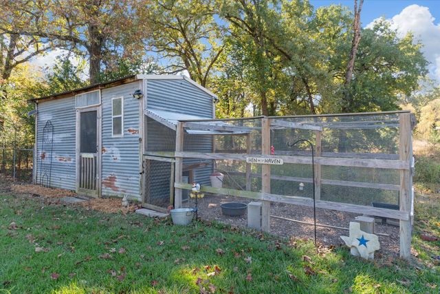 3360 FM 1805, Van, TX 75790