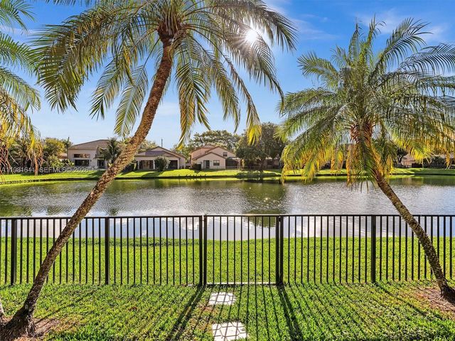 1460 NW 104th Ave, Plantation, FL 33322