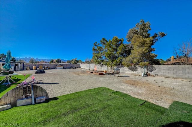 4424 Shady Hollow Avenue, North Las Vegas, NV 89031
