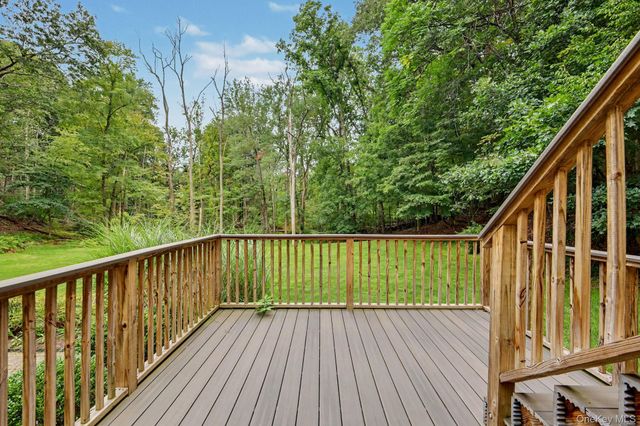 4 Sugar Hollow Court, Katonah, NY 10536