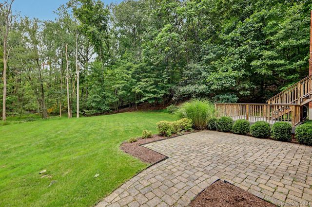 4 Sugar Hollow Court, Katonah, NY 10536