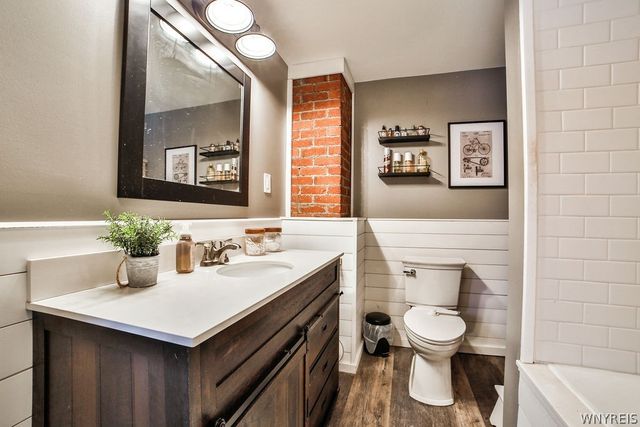 5128 Armor Duells Road, Orchard Park, NY 14127