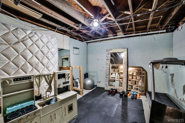 5128 Armor Duells Road, Orchard Park, NY 14127