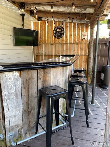 5128 Armor Duells Road, Orchard Park, NY 14127