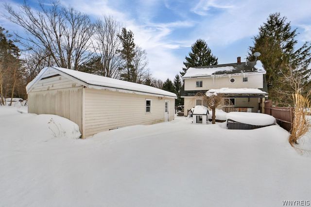 5128 Armor Duells Road, Orchard Park, NY 14127