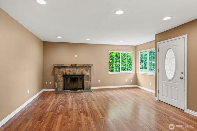 2132 Washington Way, Longview, WA 98632