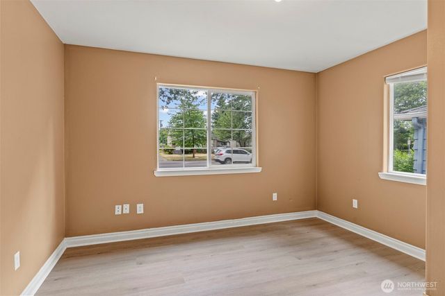2132 Washington Way, Longview, WA 98632