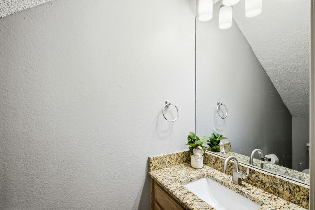 818 N Brents Avenue, Sherman, TX 75090