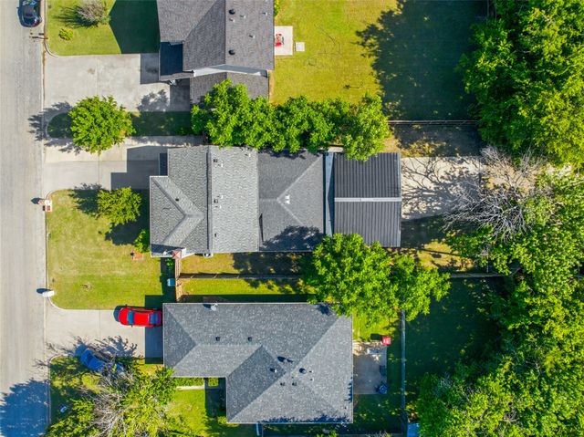 818 N Brents Avenue, Sherman, TX 75090