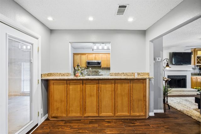 818 N Brents Avenue, Sherman, TX 75090