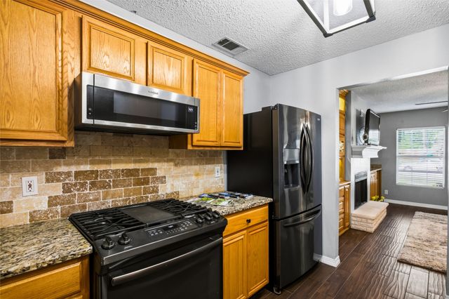818 N Brents Avenue, Sherman, TX 75090