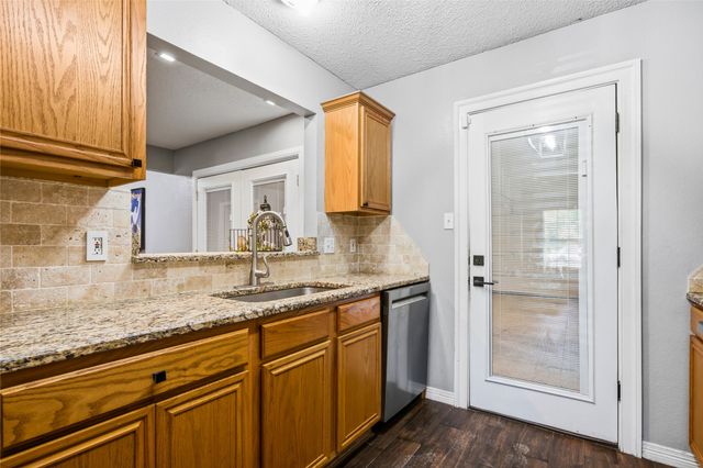 818 N Brents Avenue, Sherman, TX 75090