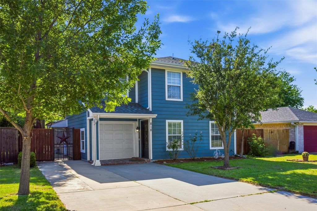 818 N Brents Avenue, Sherman, TX 75090