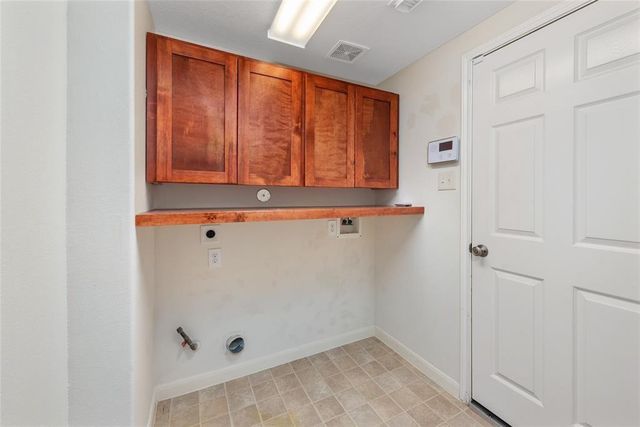 10039 Noisy Waters Drive, Houston, TX 77095