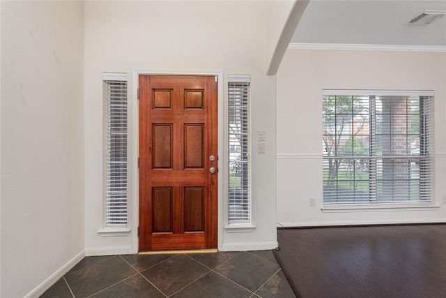 10039 Noisy Waters Drive, Houston, TX 77095