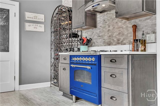 223 E 64th Street, Savannah, GA 31405