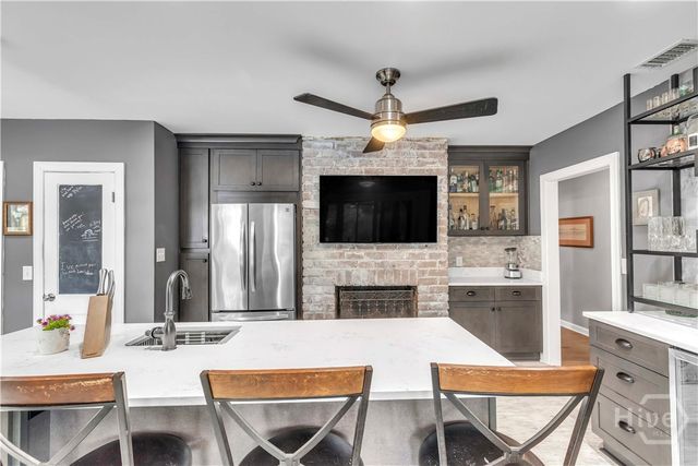 223 E 64th Street, Savannah, GA 31405