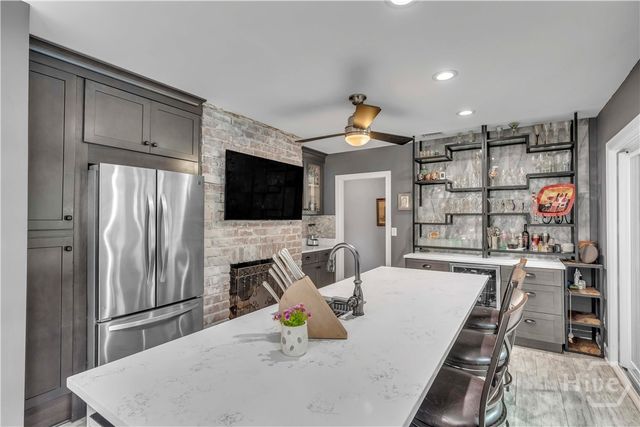 223 E 64th Street, Savannah, GA 31405