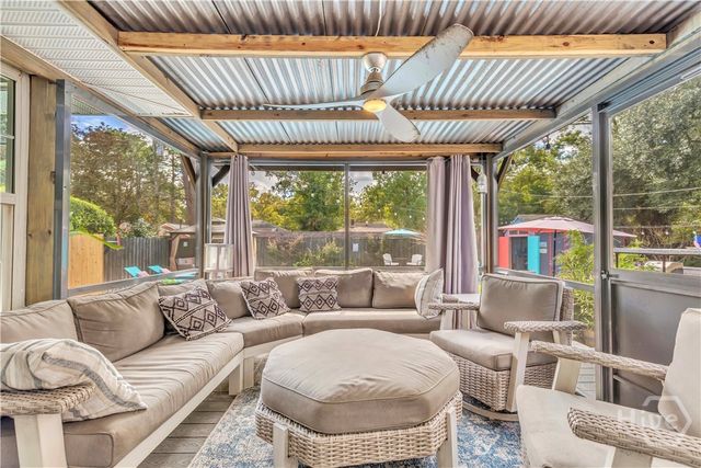 223 E 64th Street, Savannah, GA 31405