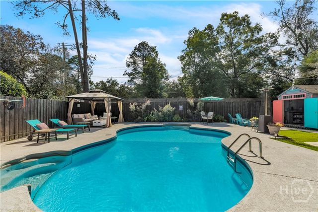 223 E 64th Street, Savannah, GA 31405