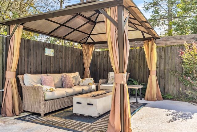 223 E 64th Street, Savannah, GA 31405