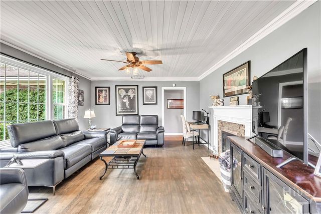 223 E 64th Street, Savannah, GA 31405