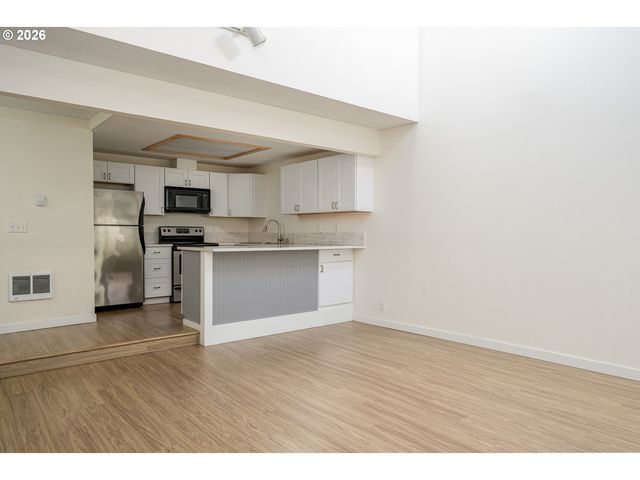 4684 Sw COMUS Pl 1-G, Portland, OR 97219