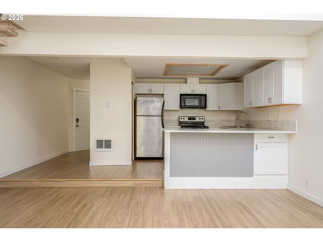 4684 Sw COMUS Pl 1-G, Portland, OR 97219