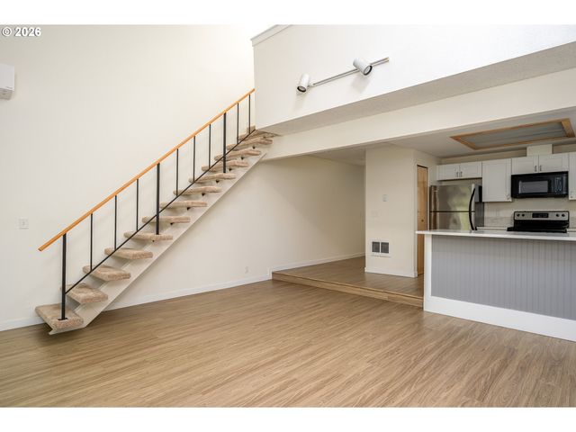 4684 Sw COMUS Pl 1-G, Portland, OR 97219