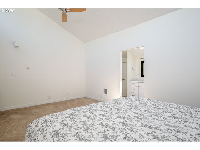 4684 Sw COMUS Pl 1-G, Portland, OR 97219