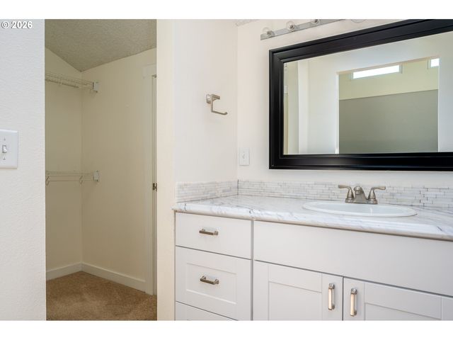 4684 Sw COMUS Pl 1-G, Portland, OR 97219