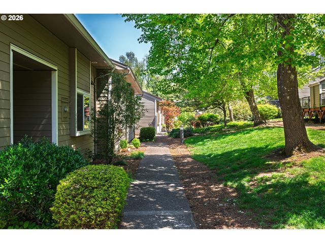 4684 Sw COMUS Pl 1-G, Portland, OR 97219