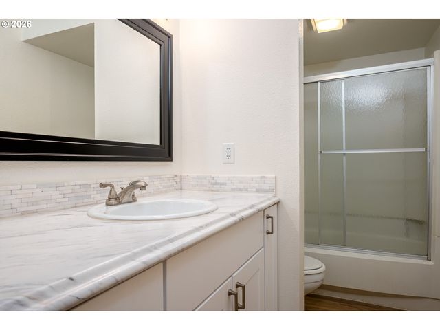 4684 Sw COMUS Pl 1-G, Portland, OR 97219