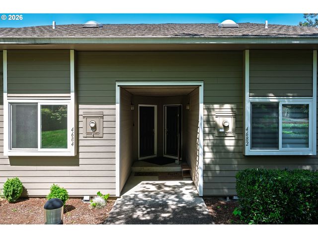 4684 Sw COMUS Pl 1-G, Portland, OR 97219