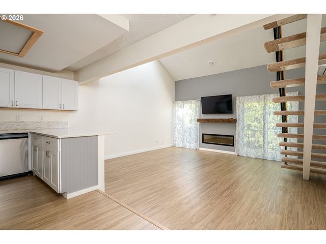 4684 Sw COMUS Pl 1-G, Portland, OR 97219