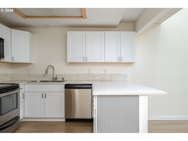 4684 Sw COMUS Pl 1-G, Portland, OR 97219