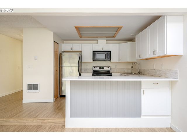 4684 Sw COMUS Pl 1-G, Portland, OR 97219