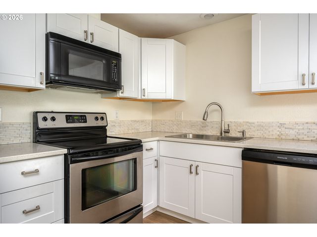 4684 Sw COMUS Pl 1-G, Portland, OR 97219