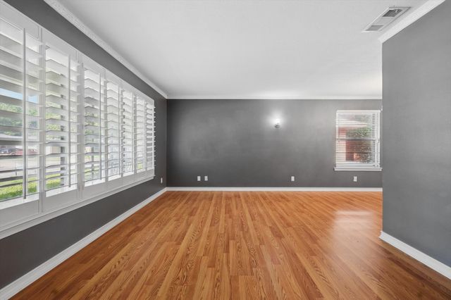 2915 Touraine Drive, Dallas, TX 75211