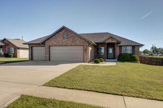 5622 South Tamarack Lane, Battlefield, MO 65619