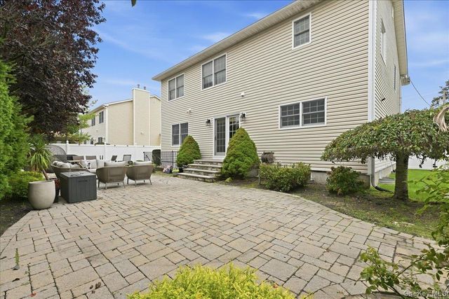 151 Monroe Street, Massapequa Park, NY 11762