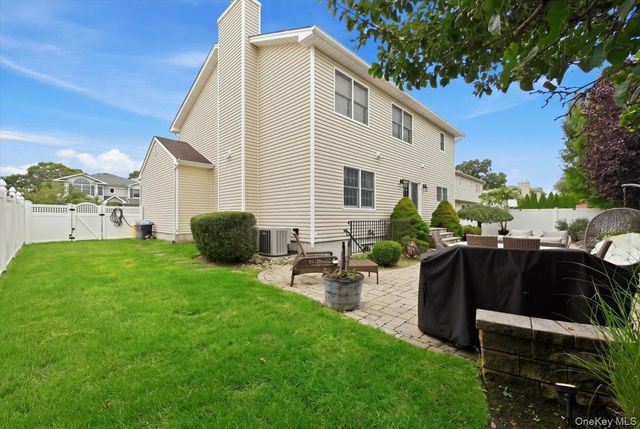 151 Monroe Street, Massapequa Park, NY 11762