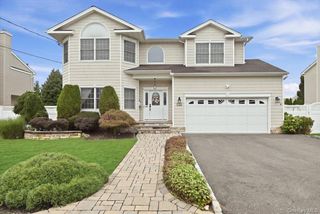151 Monroe Street, Massapequa Park, NY 11762